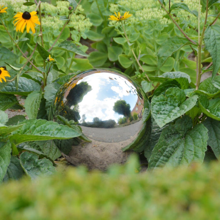 Gazing Globes