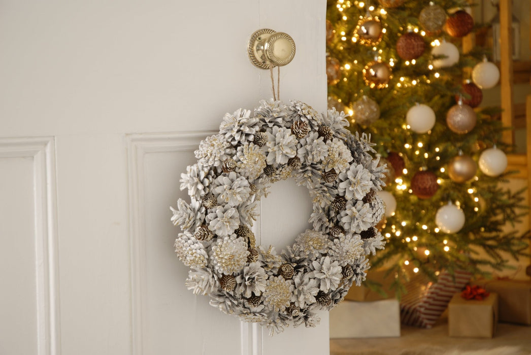 White & Gold Pinecone Wreath_Christmas Wreaths