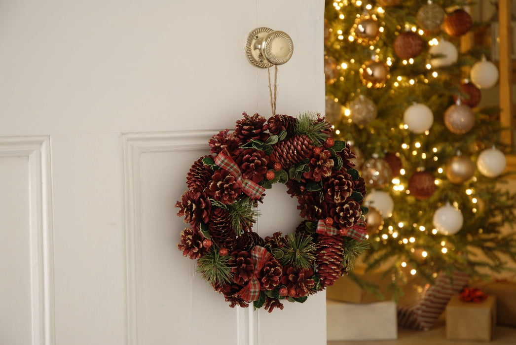 Red Pinecone Wreath_Christmas Wreaths