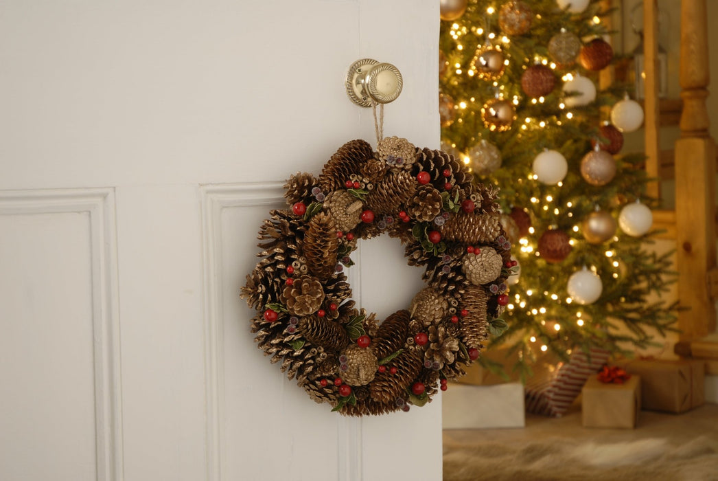 Gold Pinecone Wreath_Christmas Wreaths